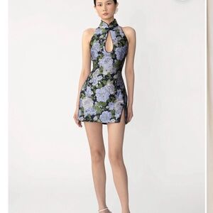Elegant Floral Keyhole Mini Dress